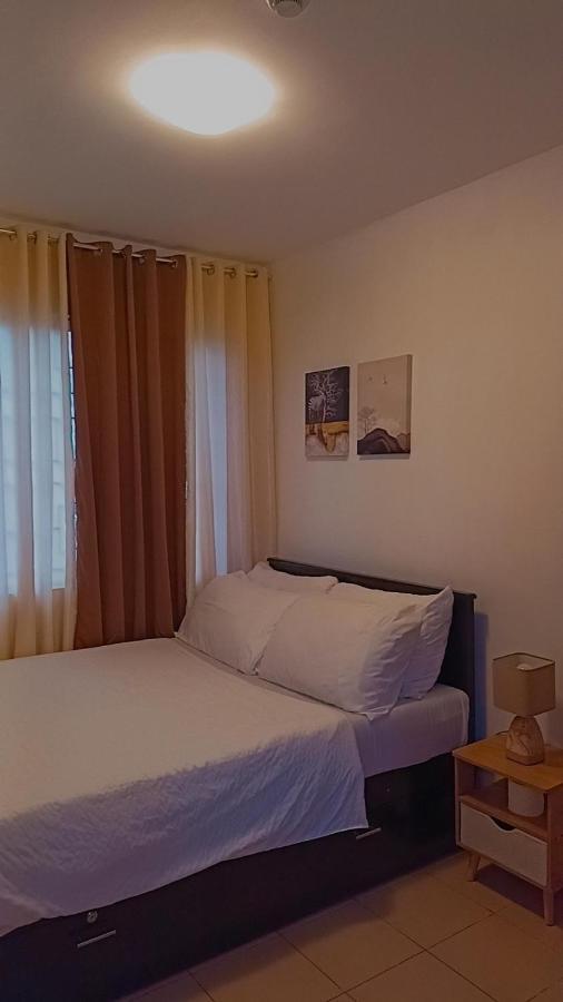 One Spatial Two Bedroom Condominium Unit With Pool And Gym Free Netflix And Wifi Iloilo City Εξωτερικό φωτογραφία